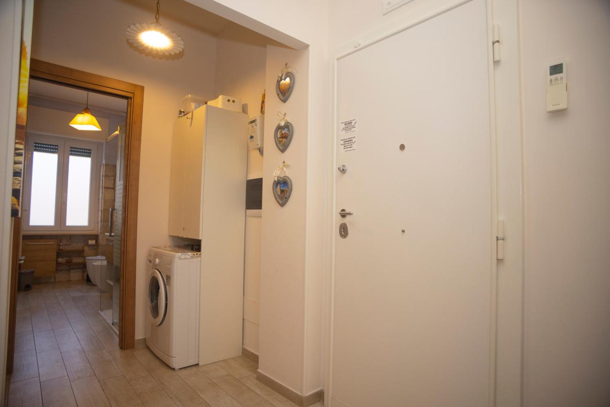 Romano Suite B9 外观 照片