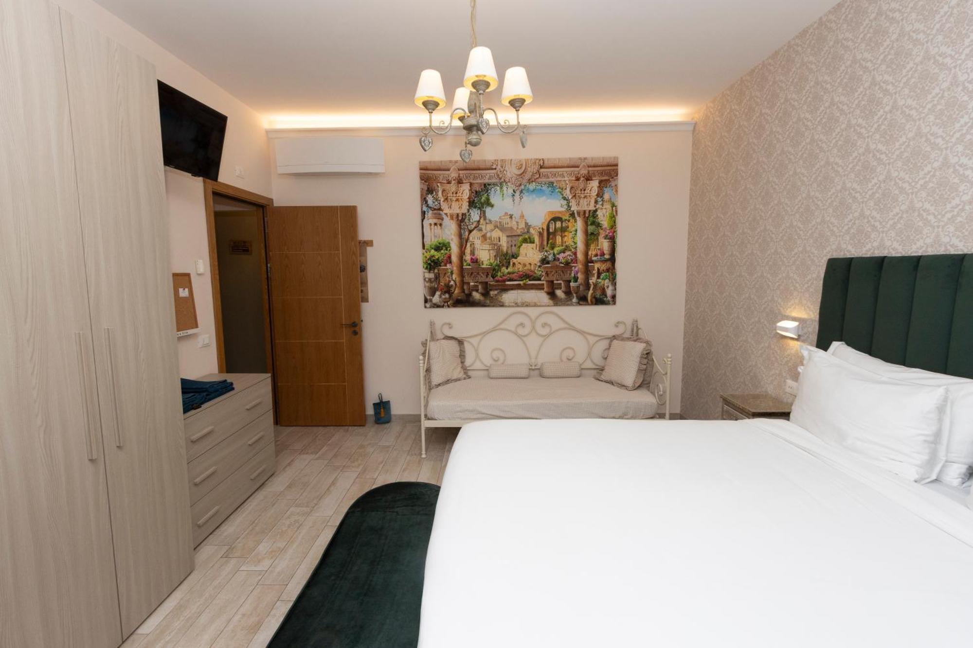 Romano Suite B9 外观 照片