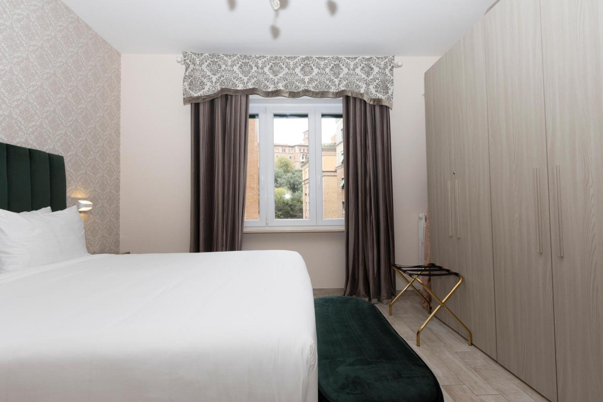 Romano Suite B9 外观 照片