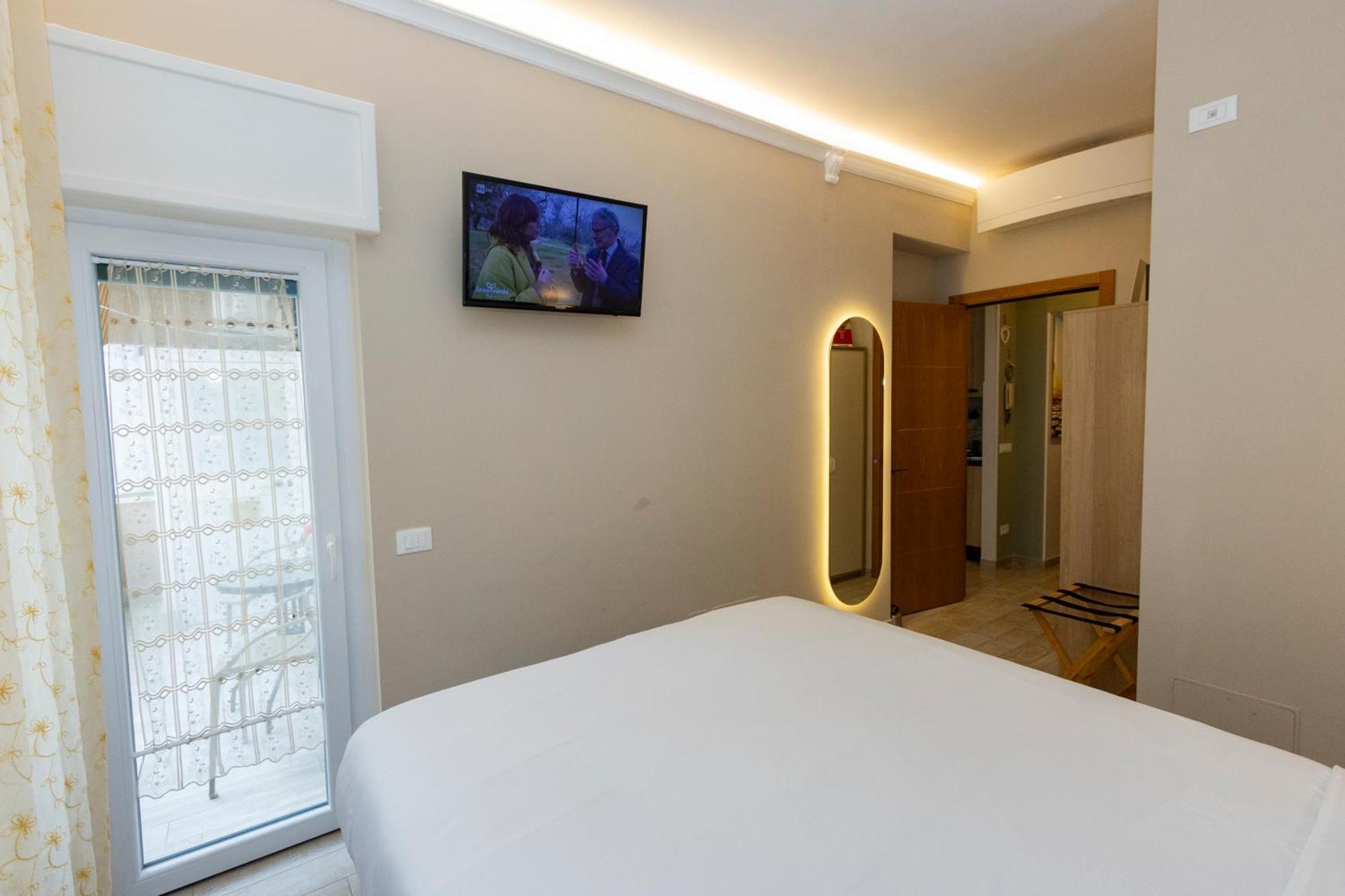 Romano Suite B9 外观 照片